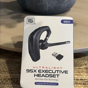 95X Executive Bluetooth Headset in Black